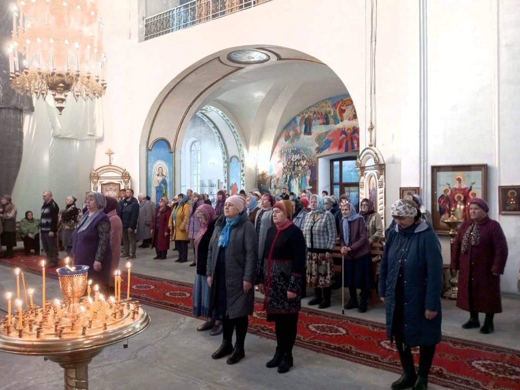 Торжественная служба: особенности дня в Свято-Троицком архиерейском подворье