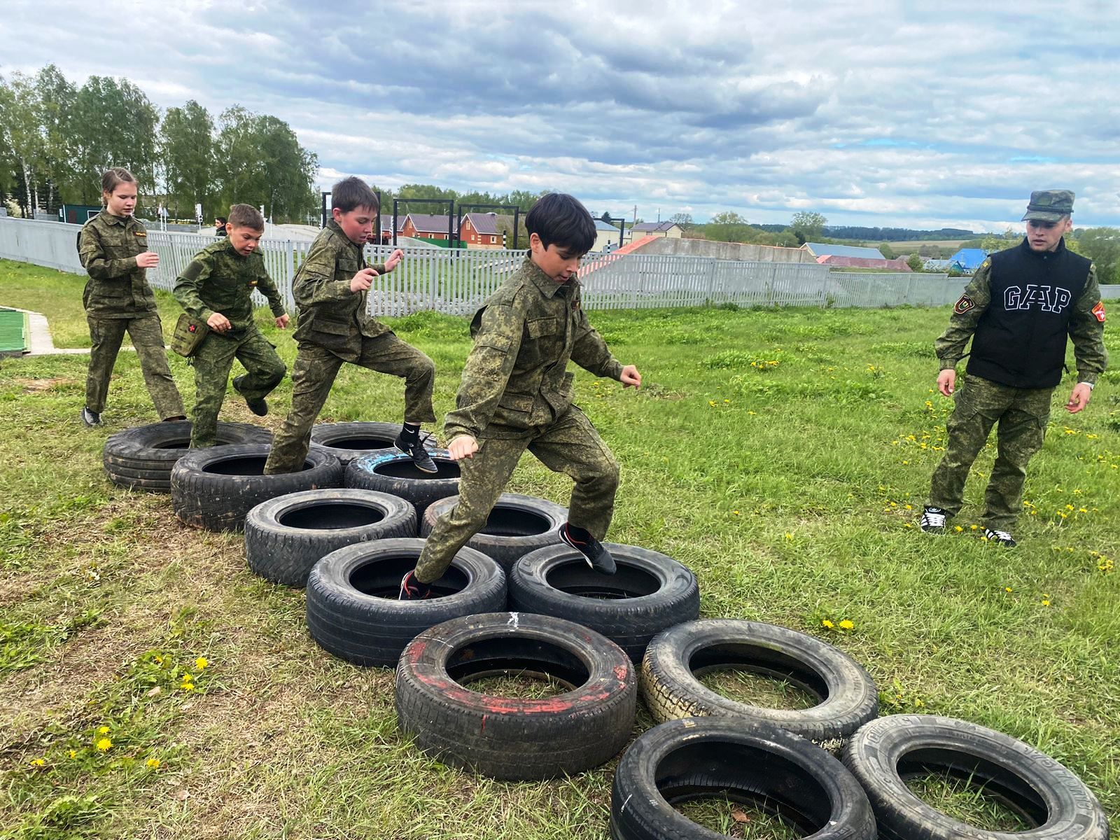 Кадеты Столбищенской школы достойно выступили в зональном этапе военно-патриотической игры «Зарница 2.0»