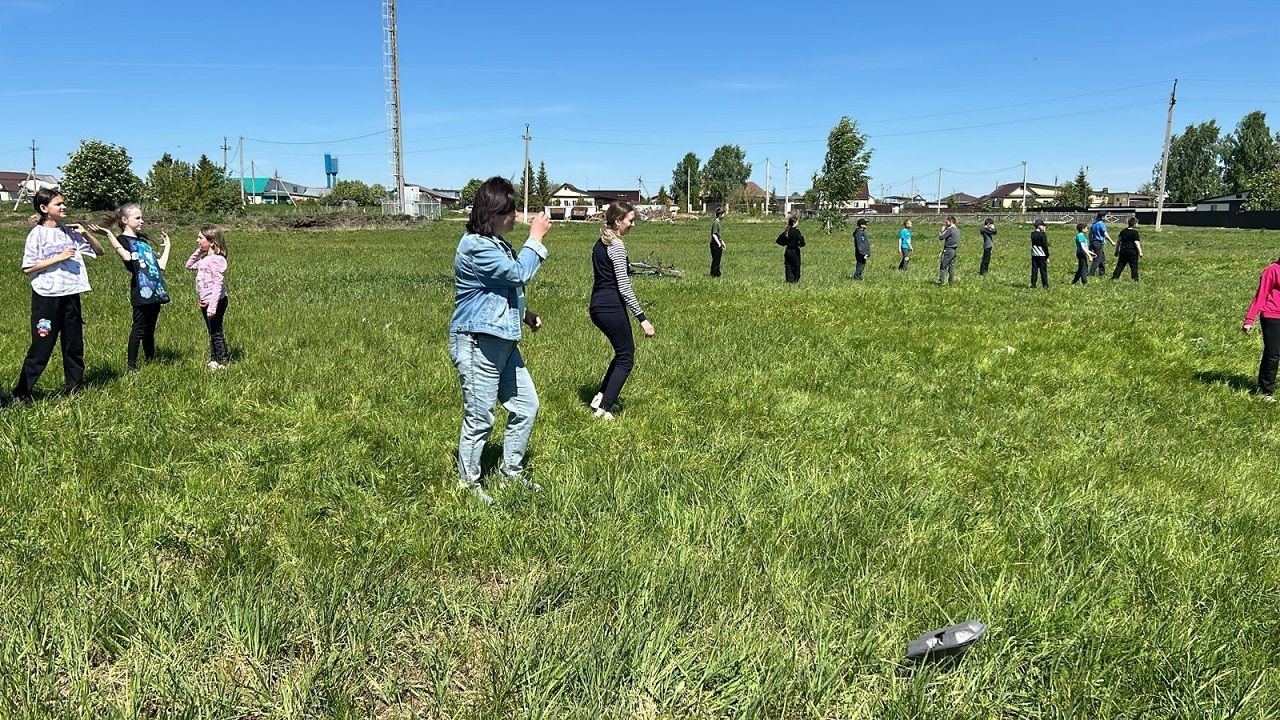 День защиты детей в Лаишевском районе отметили походом на природу