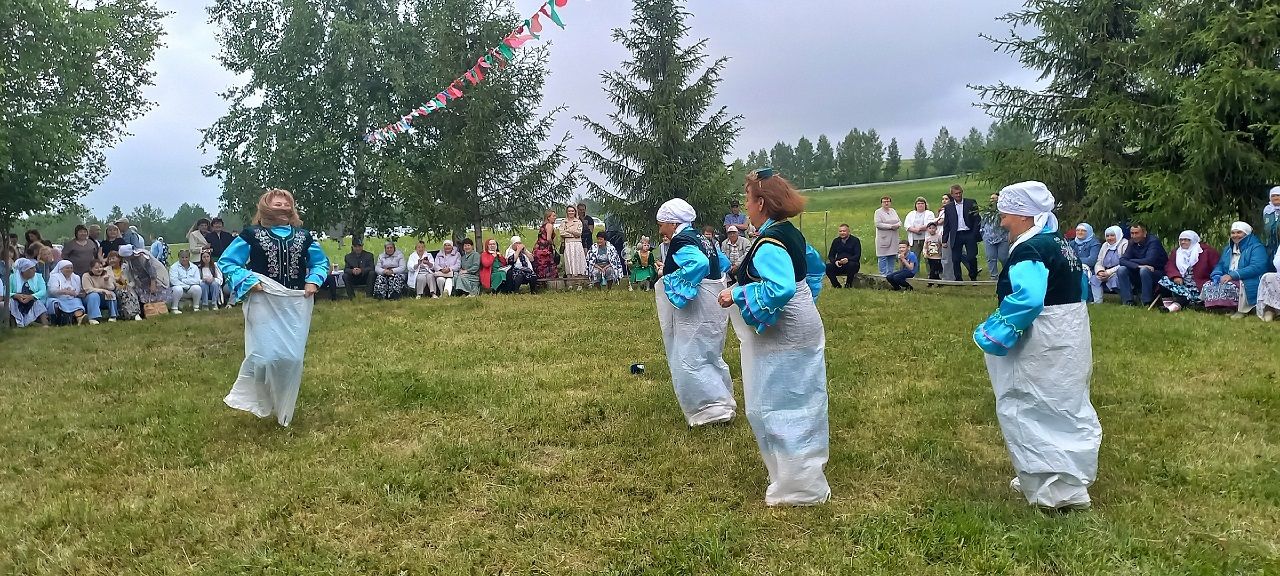 В селе Татарский Янтык Лаишевского района прошел веселый и шумный Сабантуй