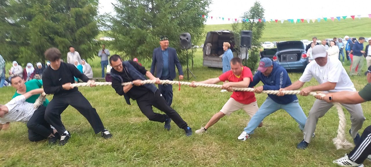 В селе Татарский Янтык Лаишевского района прошел веселый и шумный Сабантуй