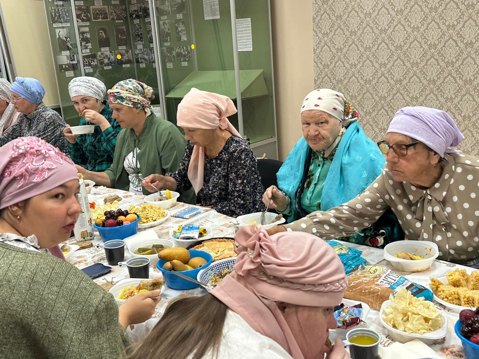 Александр Денежкин исемендәге шәфкать ордены бәйрәмгә яшьләрне дә өлкәннәрне дә җыйды