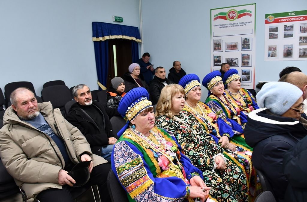 Чирпы авыл җирлегендә актив авыл хезмәтчәннәрен бүләкләделәр