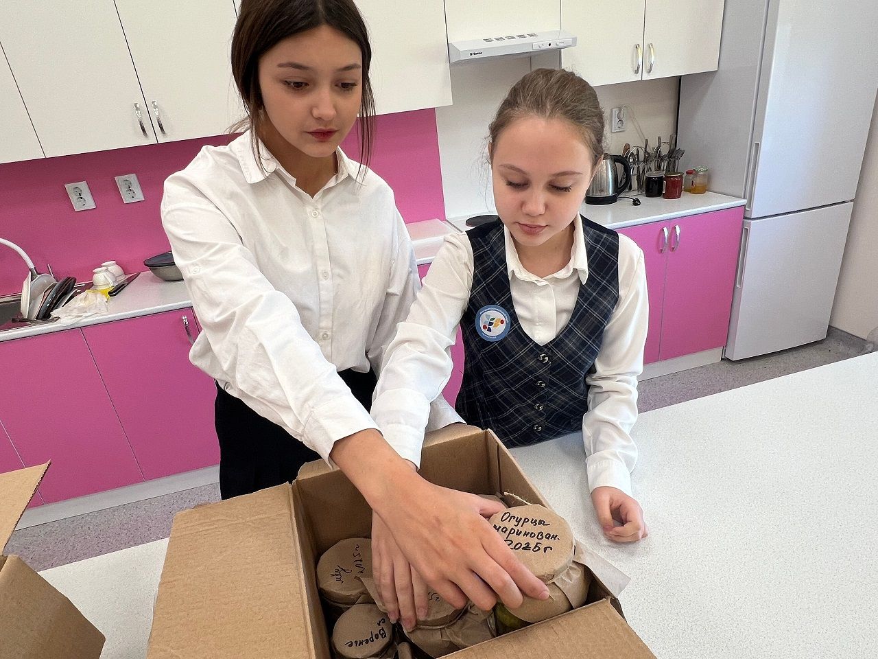 Лицеисты Лаишевского района собрали гуманитарную помощь для госпиталей
