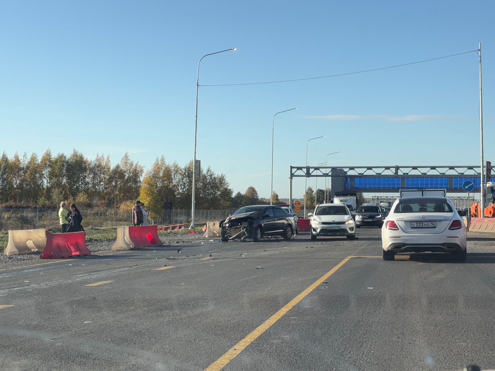 Фура на огромной скорости летела