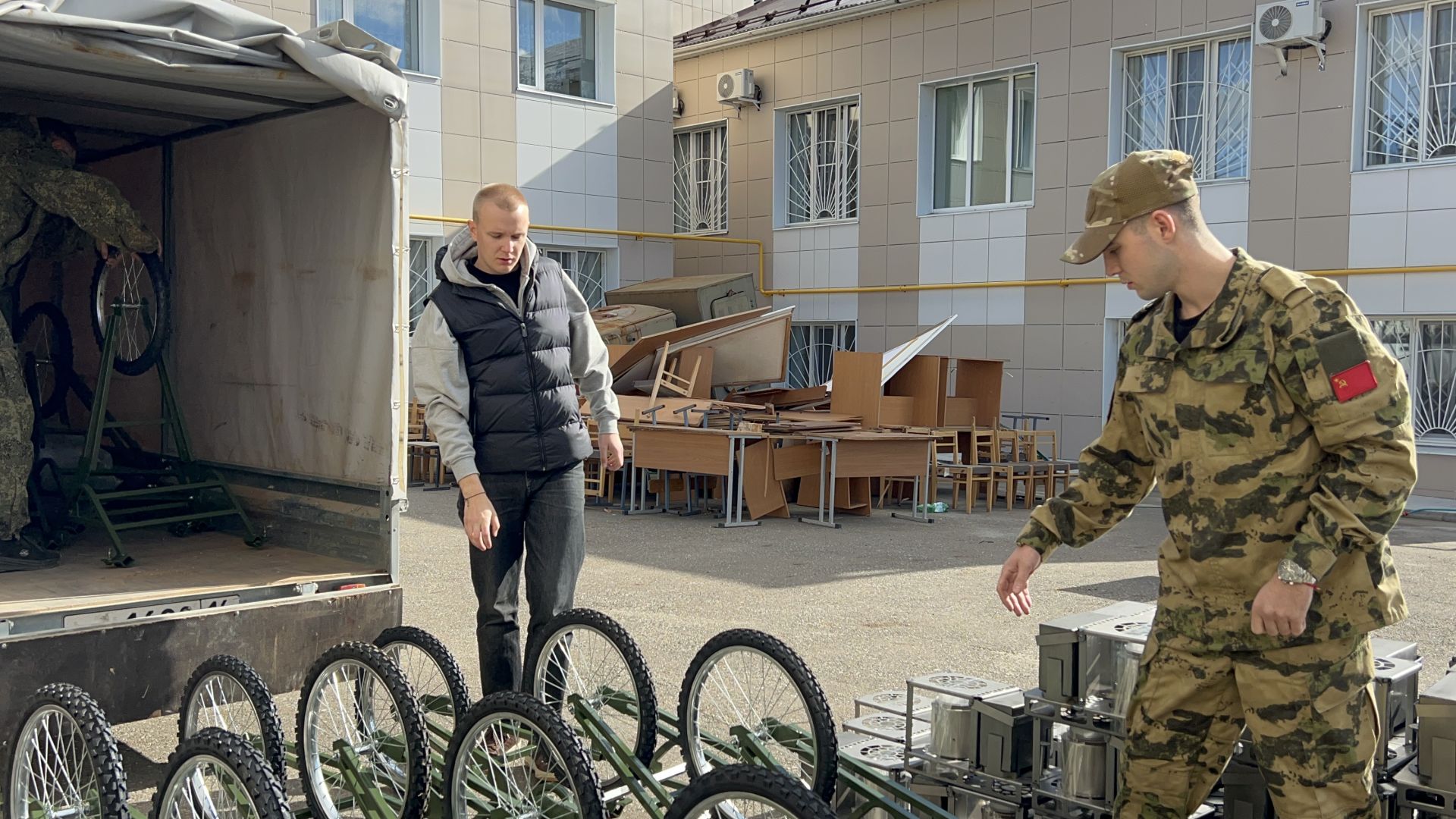 Участник СВО Булат убыл из отпуска вместе с гуманитаркой