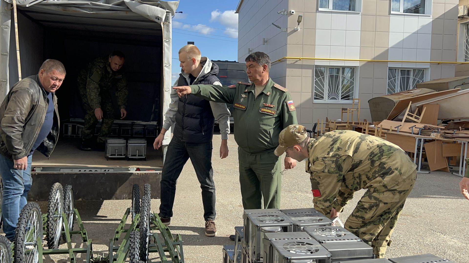 Участник СВО Булат убыл из отпуска вместе с гуманитаркой