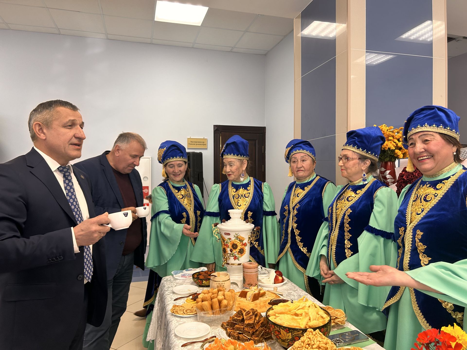 Концерт «Уроки жизни от всей души» в РДК: праздник для сердец старшего поколения