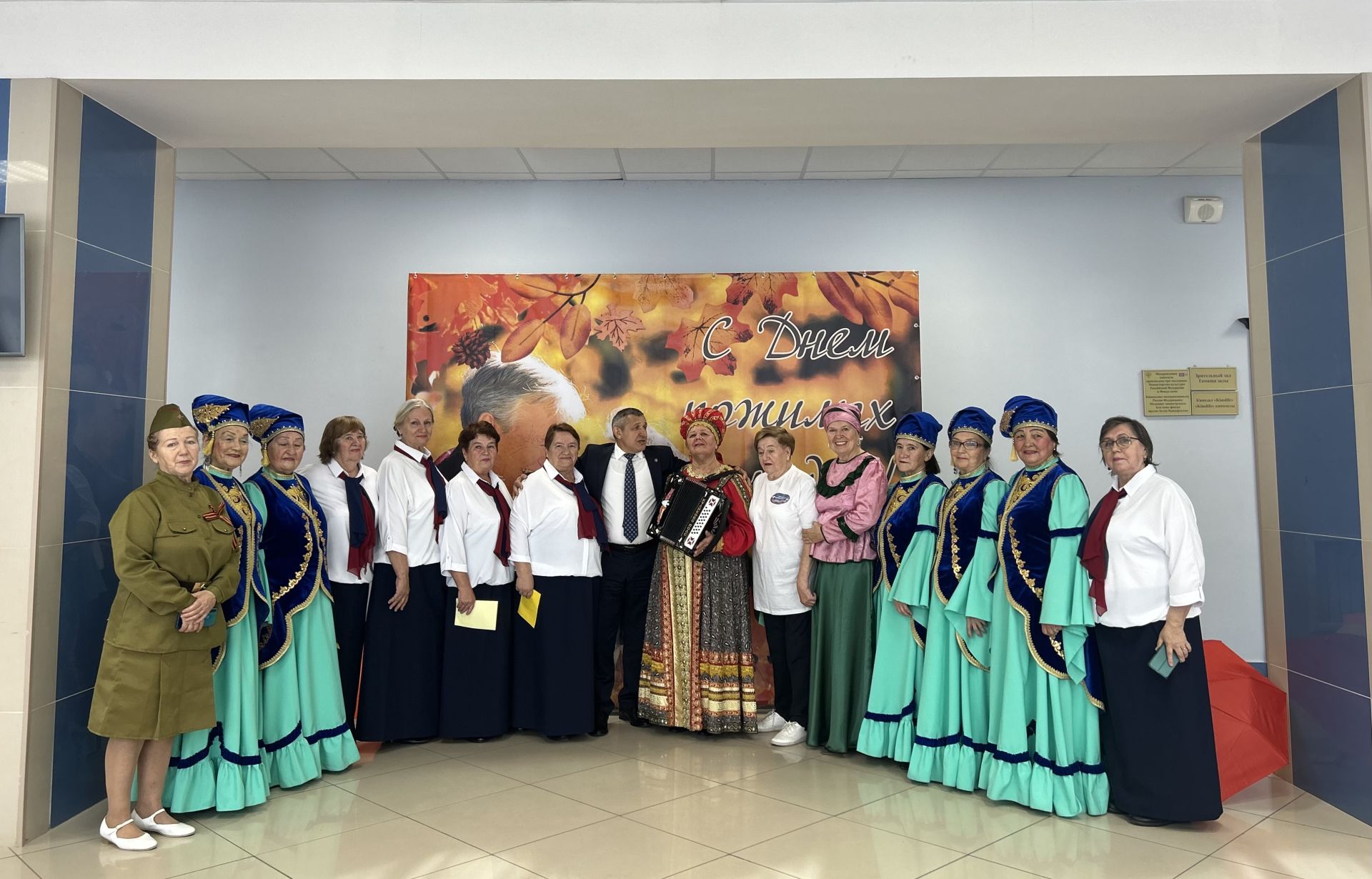 Концерт «Уроки жизни от всей души» в РДК: праздник для сердец старшего поколения