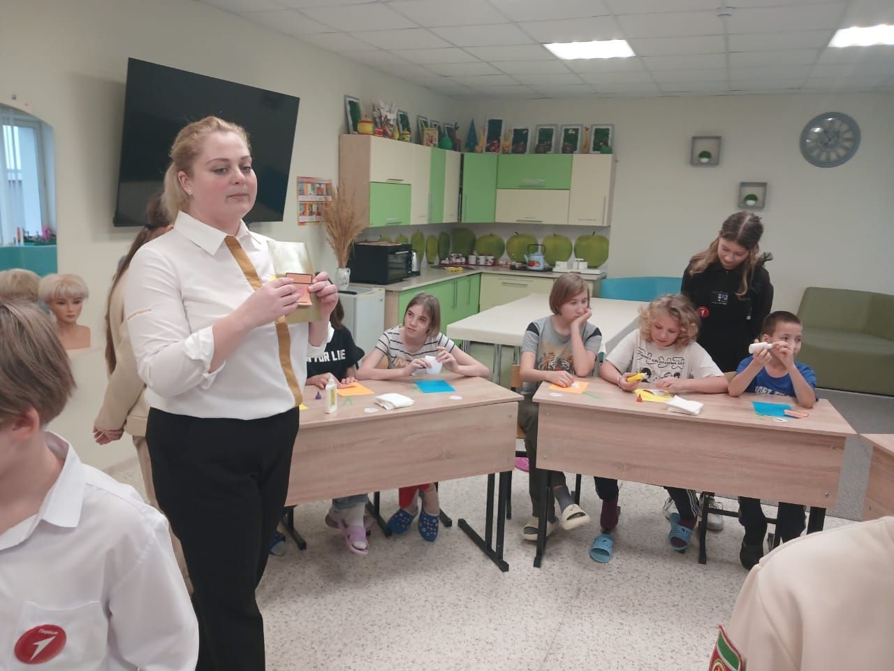 Лаеш активистлары Әниләр көненә бүләкләр ясау буенча мастер-класс үткәрделәр