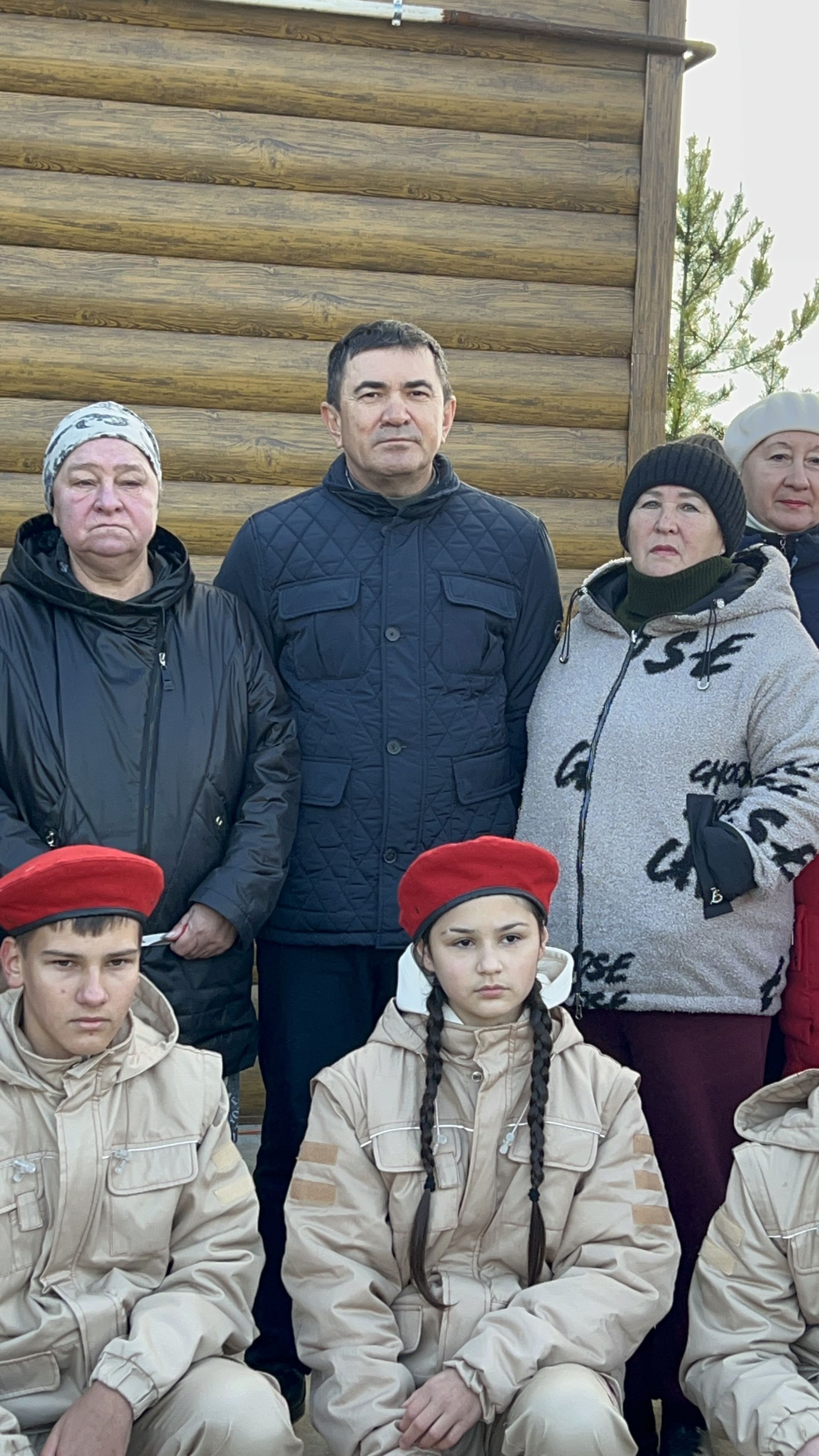 Мемориал открыт: Память о герое СВО Александре Ключникове увековечена