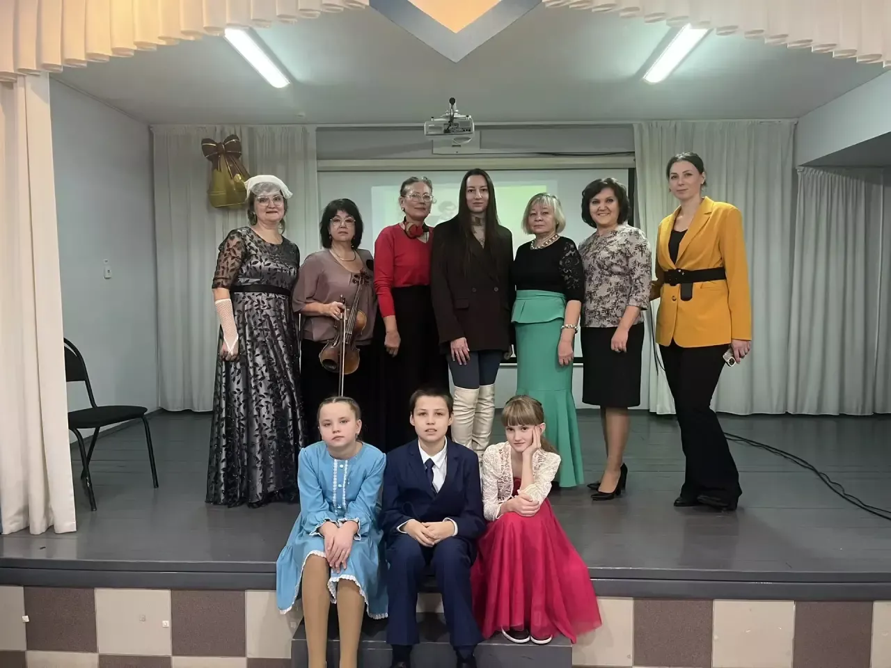 Танец, который объединяет эпохи: в Столбище прошёл пушкинский бал
