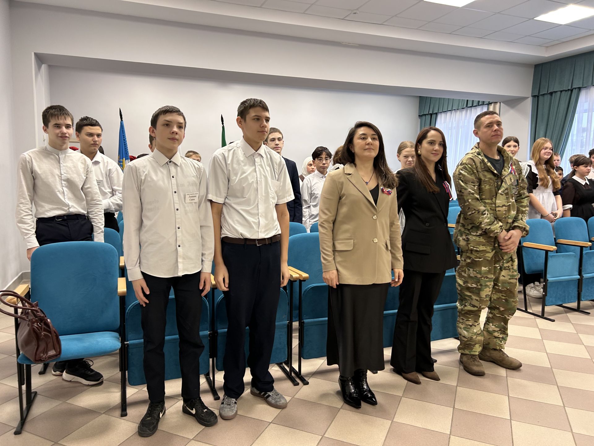 День Конституции России отметили в Лаишевской школе №2: патриотизм, единство, гражданская гордость