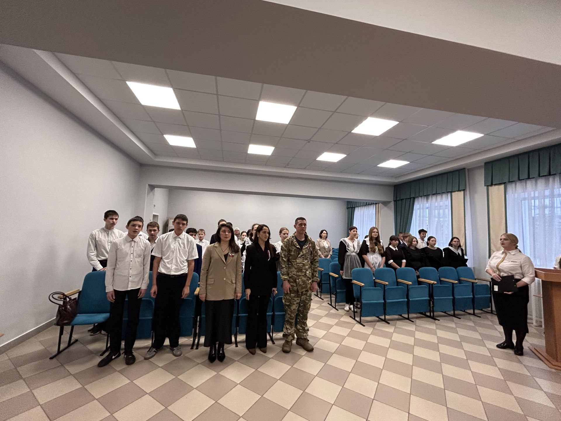 День Конституции России отметили в Лаишевской школе №2: патриотизм, единство, гражданская гордость