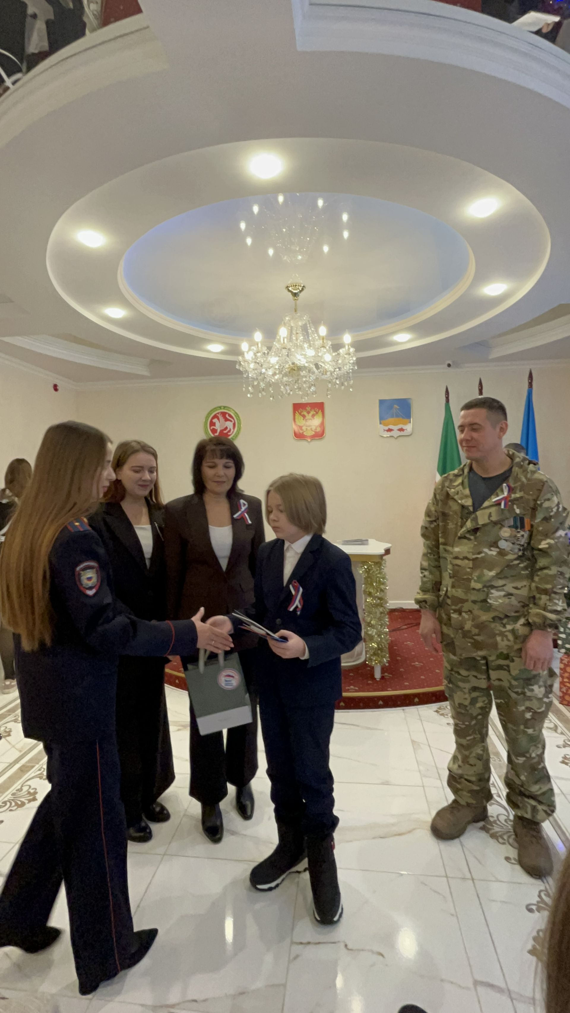 В День Конституции юные лаишевцы получили первые паспорта
