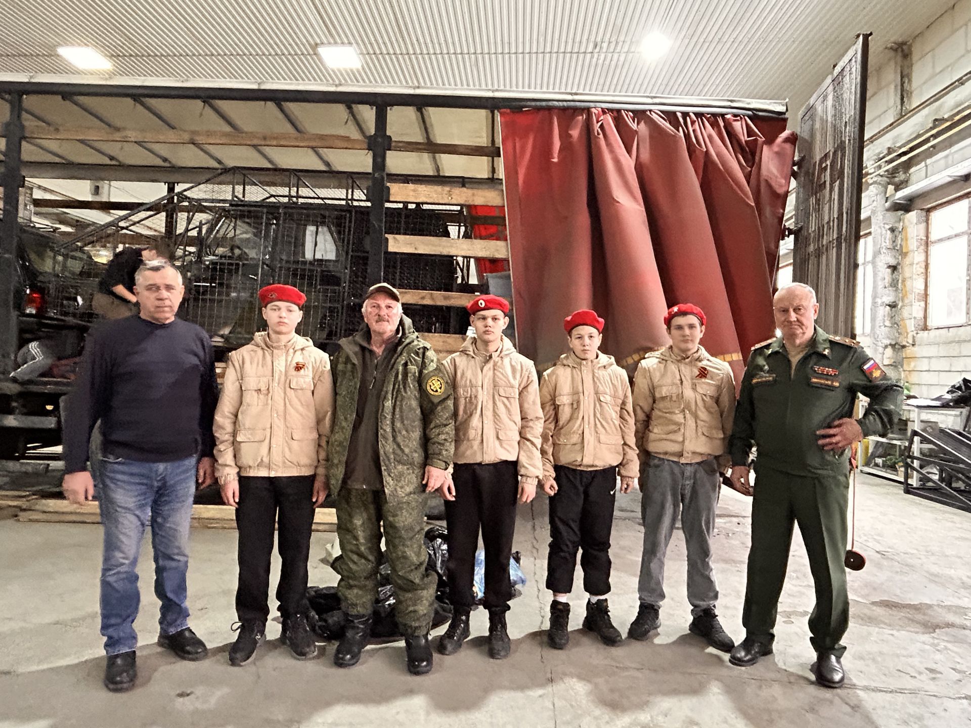 Лаишевский район отправил на передовую новогоднюю партию гуманитарной помощи бойцам СВО