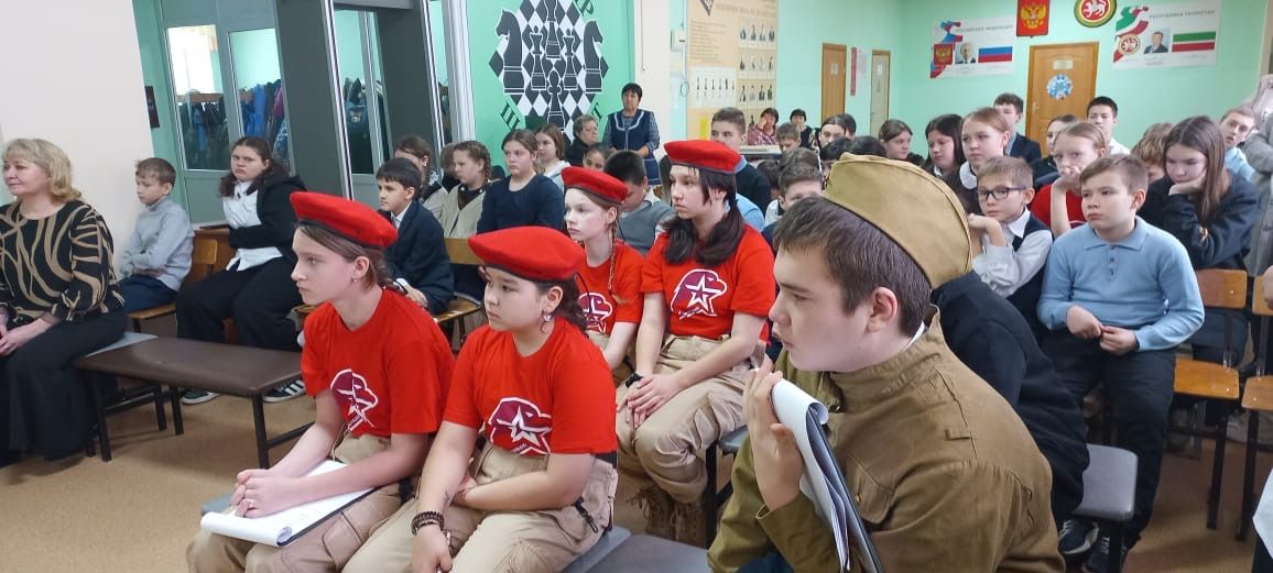 В Лаишевской школе №3 прошёл Урок Мужества «Сила в единстве»