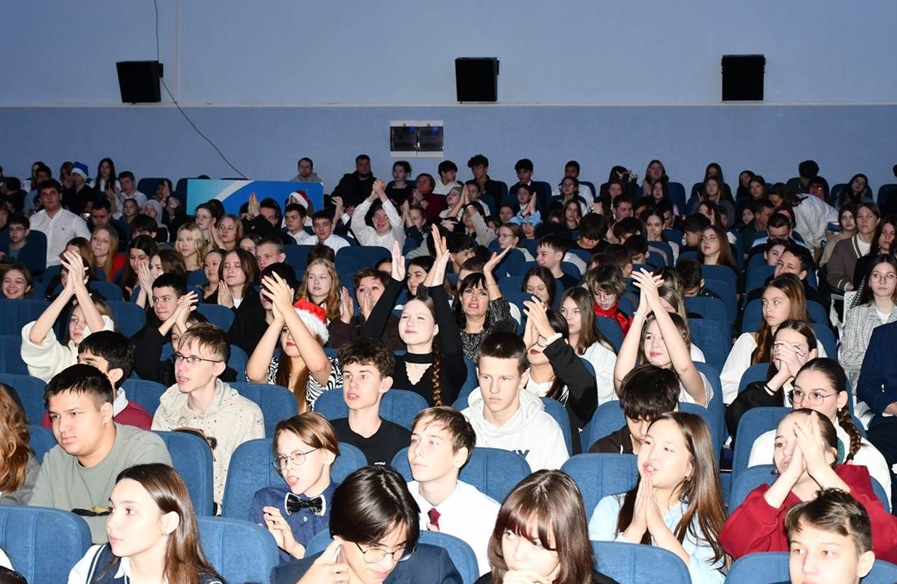 Талантлы укучылар өчен яңа ел чыршысы: якты хисләр һәм бүләкләр