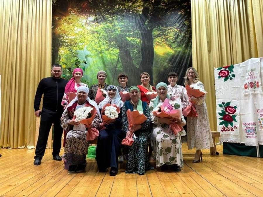 Пәрәү мәдәният йортында «Чишмәле гомер » спектаклен күрсәттеләр