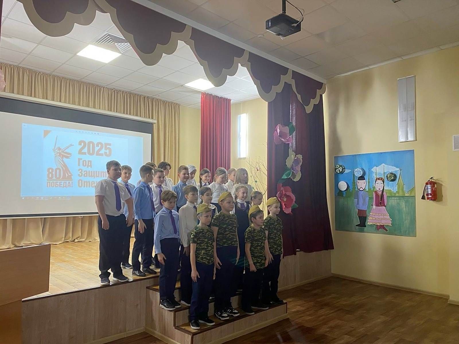 Лаеш районы укучылары МХО катнашучысы белән таныштылар