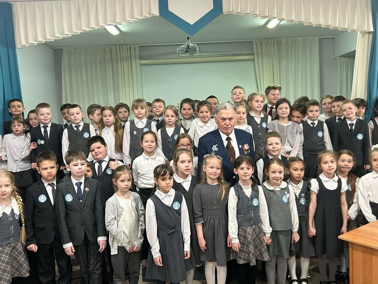 Писатель Альберт Кольцов поделился с учащимися Лаишевского района своими знаниями о птицах