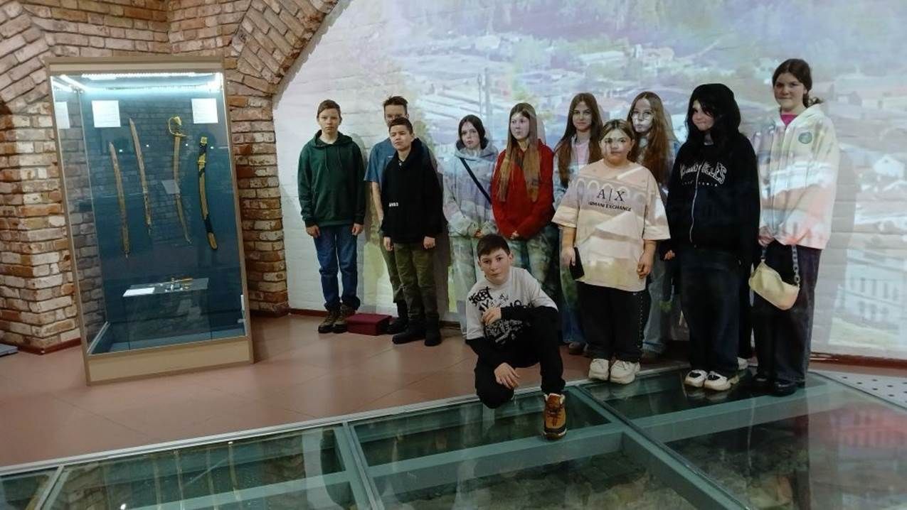 Лаеш районының җиденче сыйныф укучылары Казан Кремле музейлары белән таныштылар