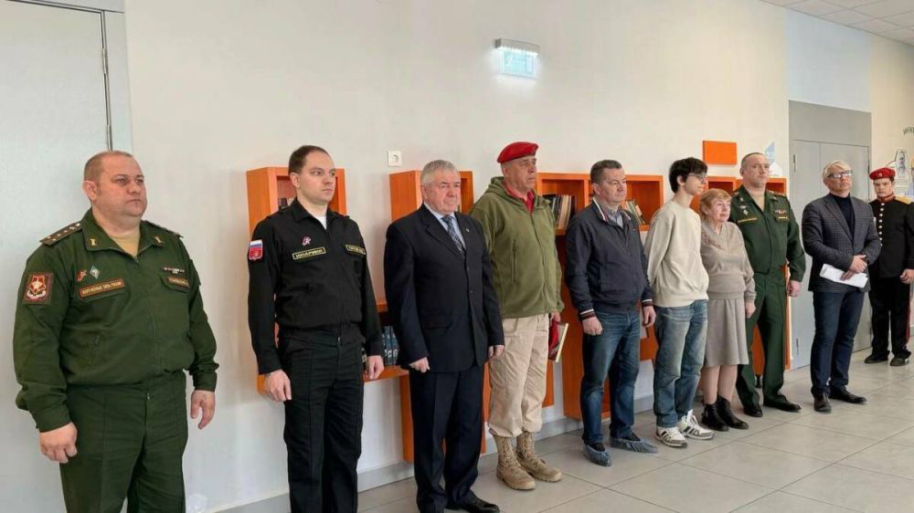 В Усадском лицее увековечили память Героя России Алексея Копунова