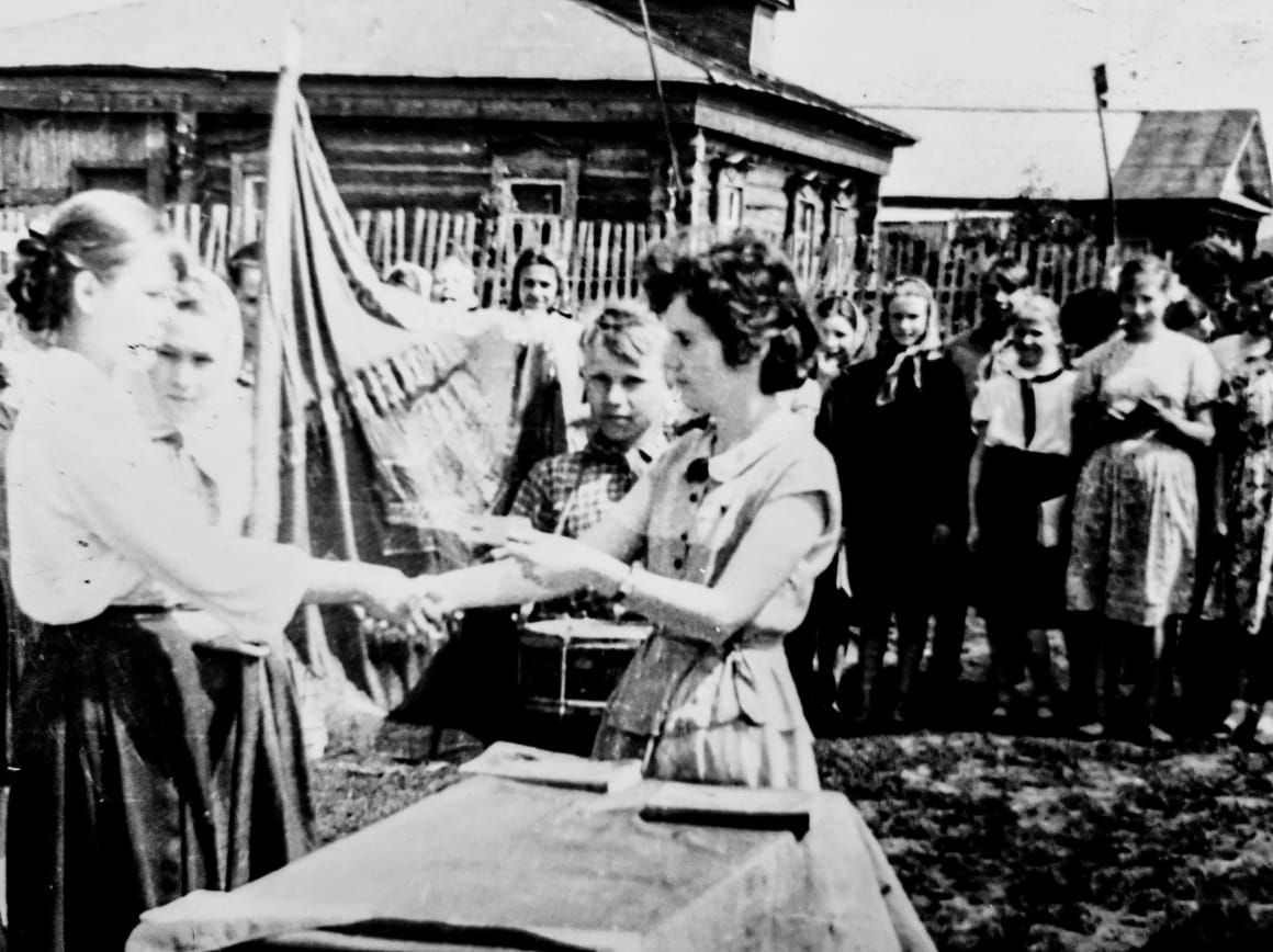 Взгляд читателя: участие школ в конкурсе «Цветы у дома»