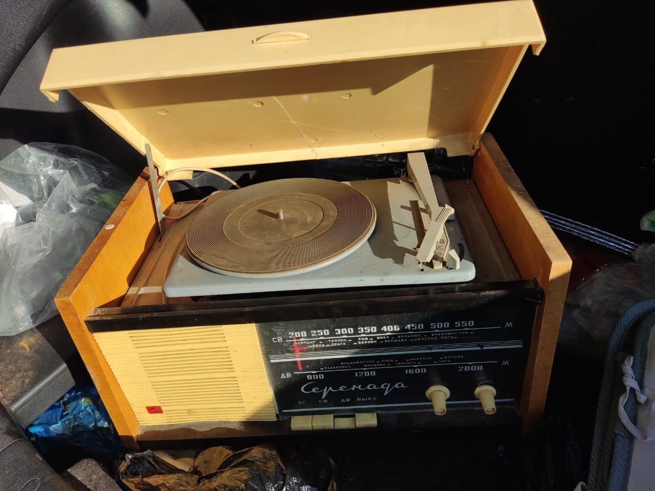 Инициатива Гиндиных, содружество жителей МКД и тесное взаимодействие с УК помогли ярко отметить День Победы. Часть 2