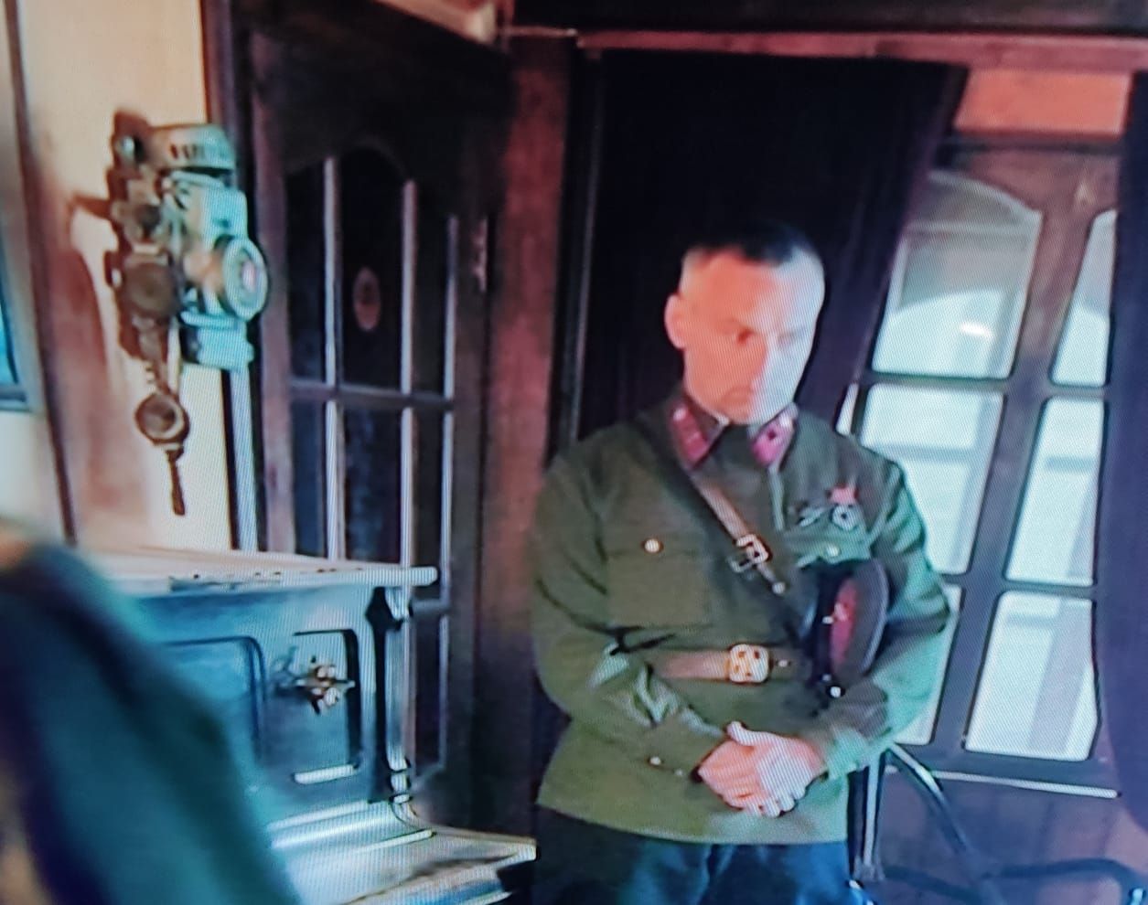 Инициатива Гиндиных, содружество жителей МКД и тесное взаимодействие с УК помогли ярко отметить День Победы. Часть 2