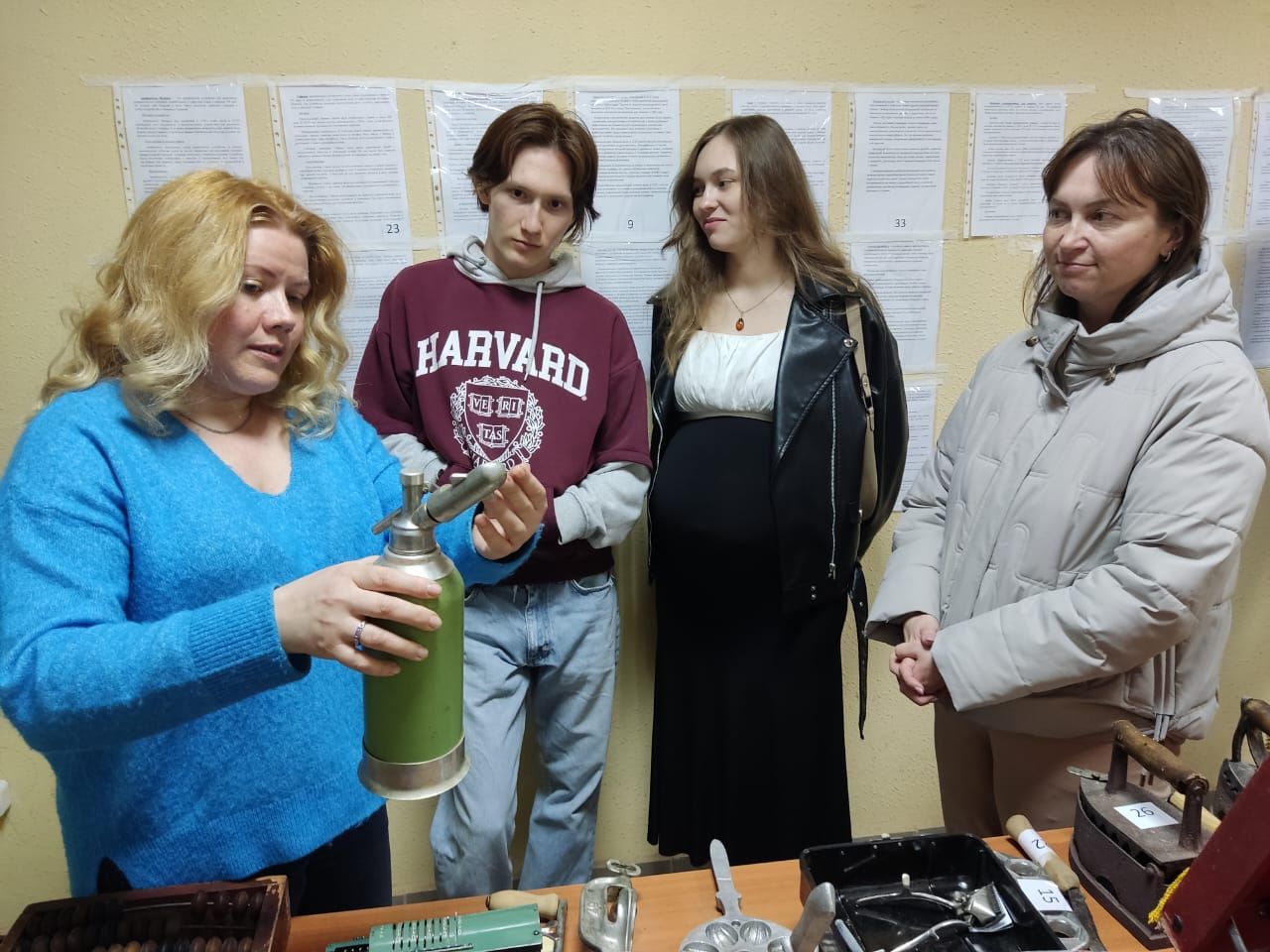 Инициатива Гиндиных, содружество жителей МКД и тесное взаимодействие с УК помогли ярко отметить День Победы. Часть 2