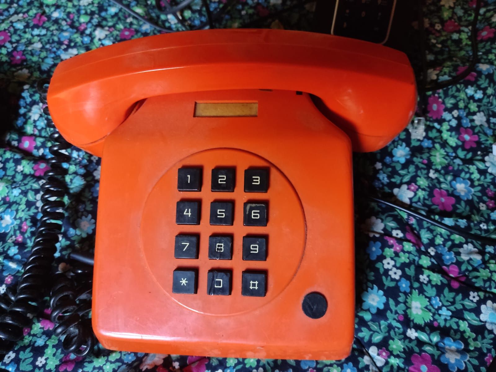 Инициатива Гиндиных, содружество жителей МКД и тесное взаимодействие с УК помогли ярко отметить День Победы. Часть 2