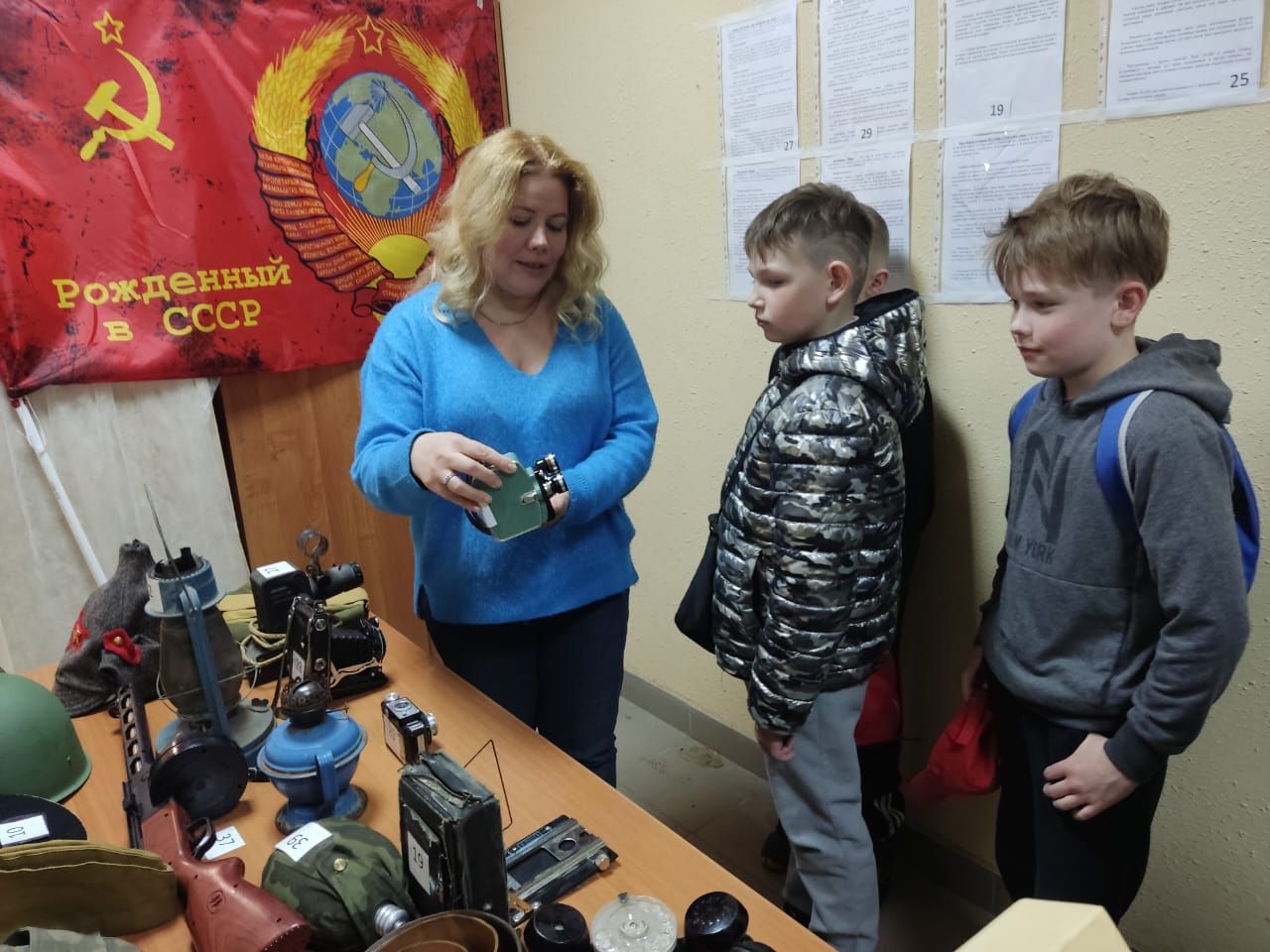 Инициатива Гиндиных, содружество жителей МКД и тесное взаимодействие с УК помогли ярко отметить День Победы. Часть 2