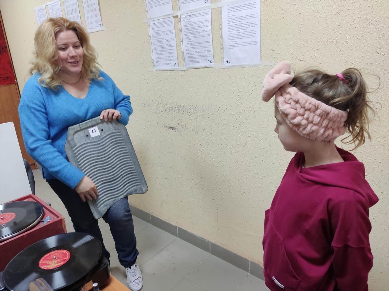 Инициатива Гиндиных, содружество жителей МКД и тесное взаимодействие с УК помогли ярко отметить День Победы. Часть 2