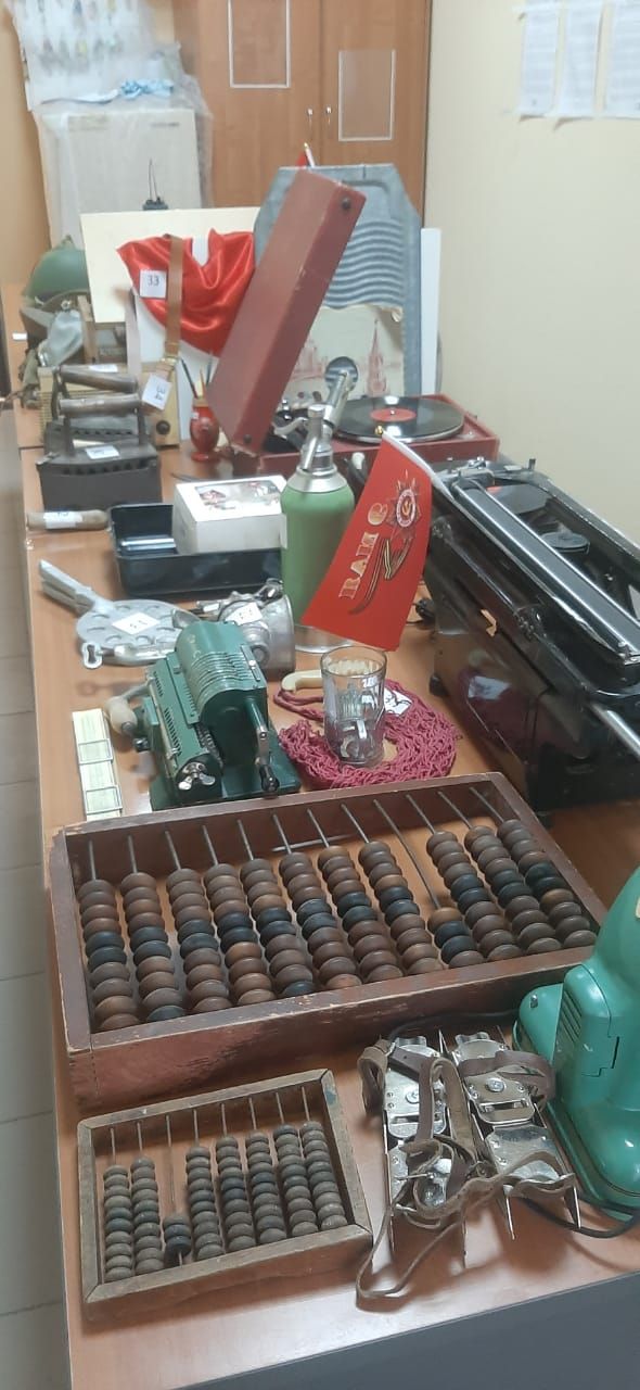 Инициатива Гиндиных, содружество жителей МКД и тесное взаимодействие с УК помогли ярко отметить День Победы. Часть 2