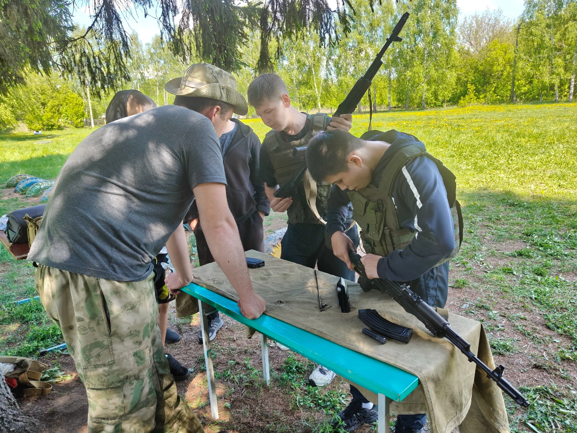 Завершающий день военно-полевых сборов для учеников 8 классов Нармонской школы: подготовка к будущим вызовам