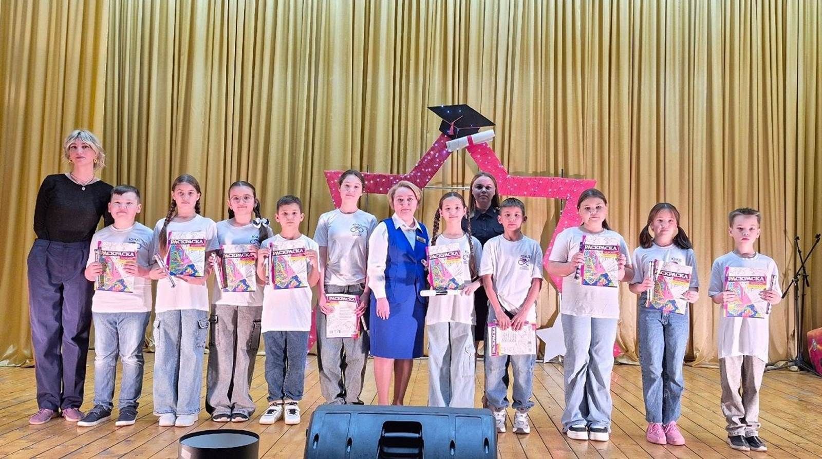 Сокуры мәктәбенең иң яхшы укучыларын һәм педагогларын «Йолдызлар аллеясы» нда бүләкләделәр