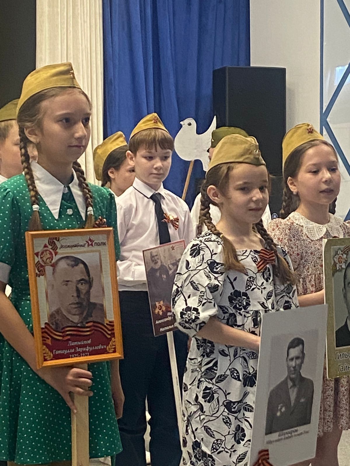 Учащиеся Лаишевского района провели акцию «Бессмертный полк»