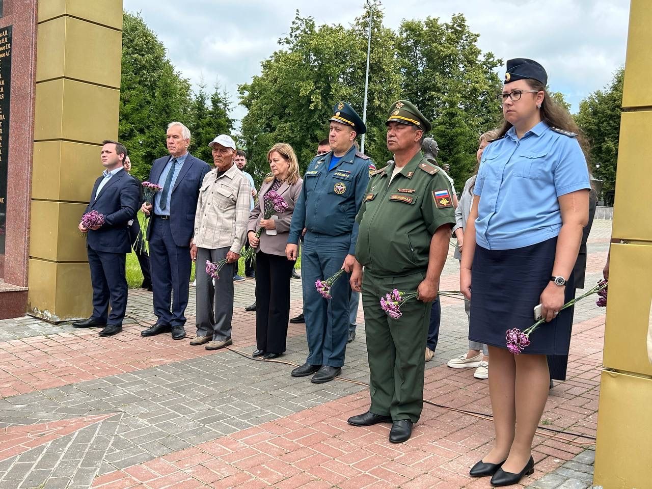 Лаишево склоняет головы в День памяти и скорби