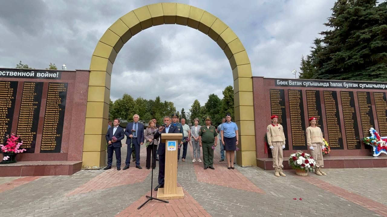 Лаишево склоняет головы в День памяти и скорби