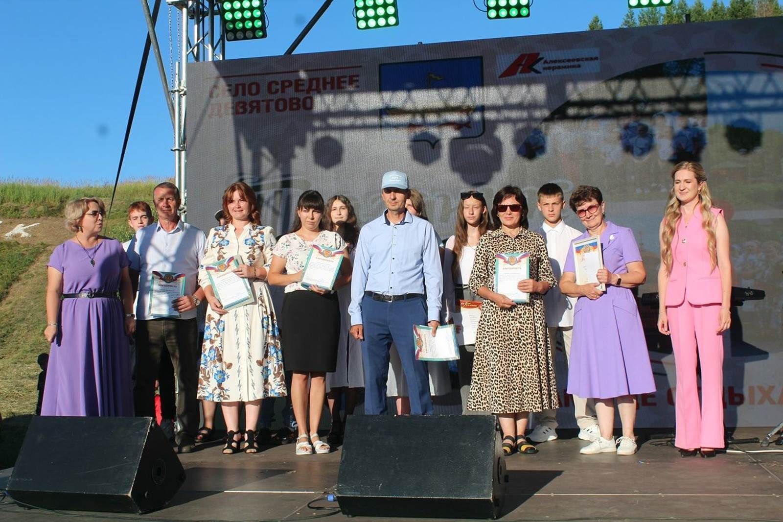Урта Девятово авылында чишмә бәйрәмен билгеләп үттеләр