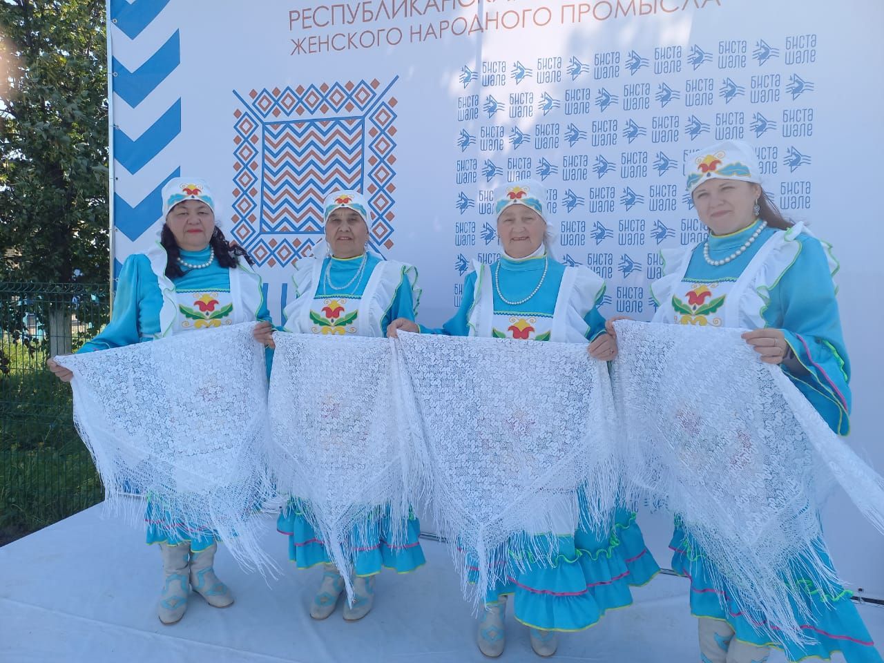 Татар Янтыгы авылының мәдәният йорты фольклор ансамбле «Бистә шәле-2025» фестивалендә