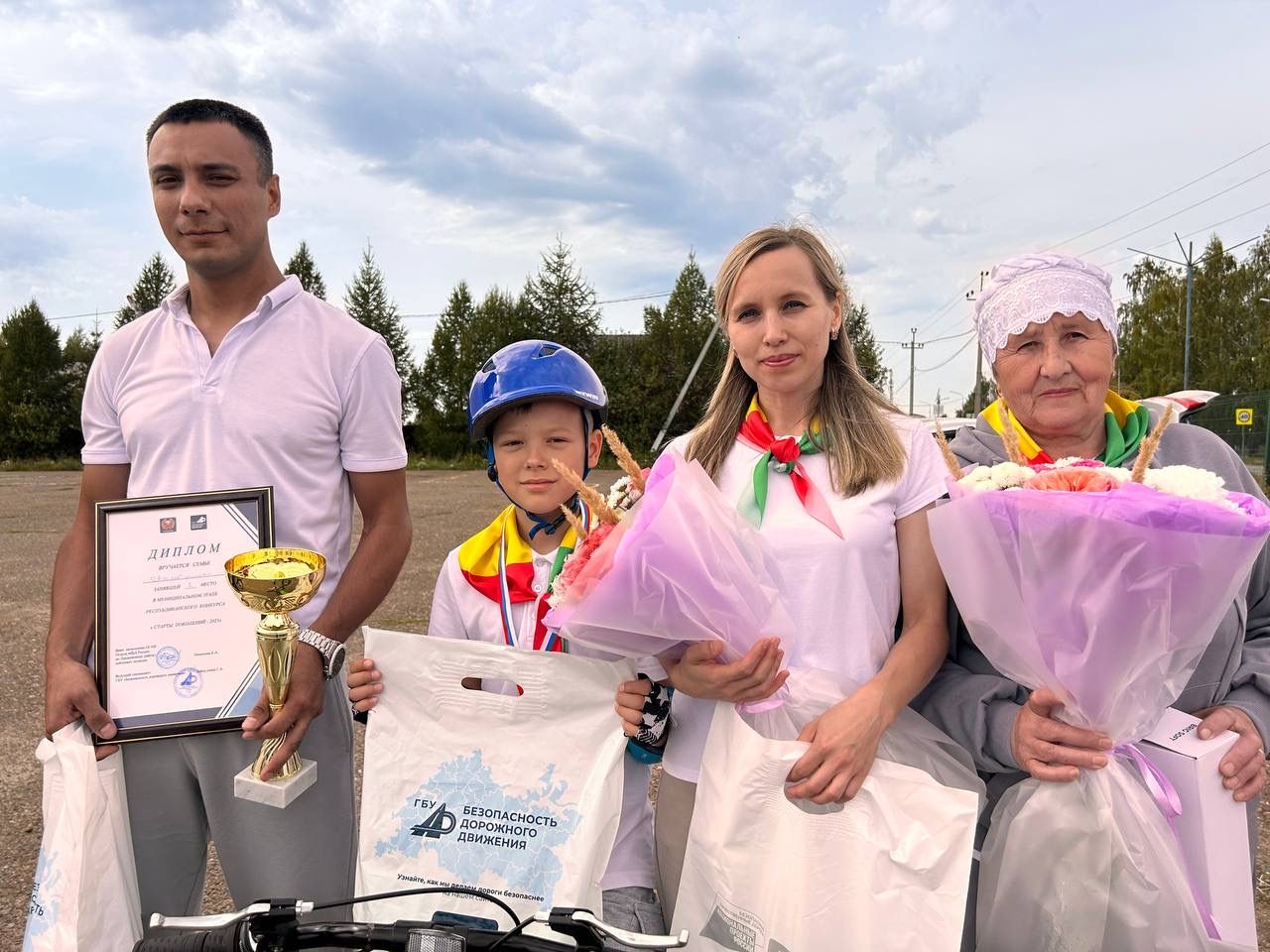 Семейный праздник безопасности: в Лаишево прошёл муниципальный этап конкурса «Старты поколений»