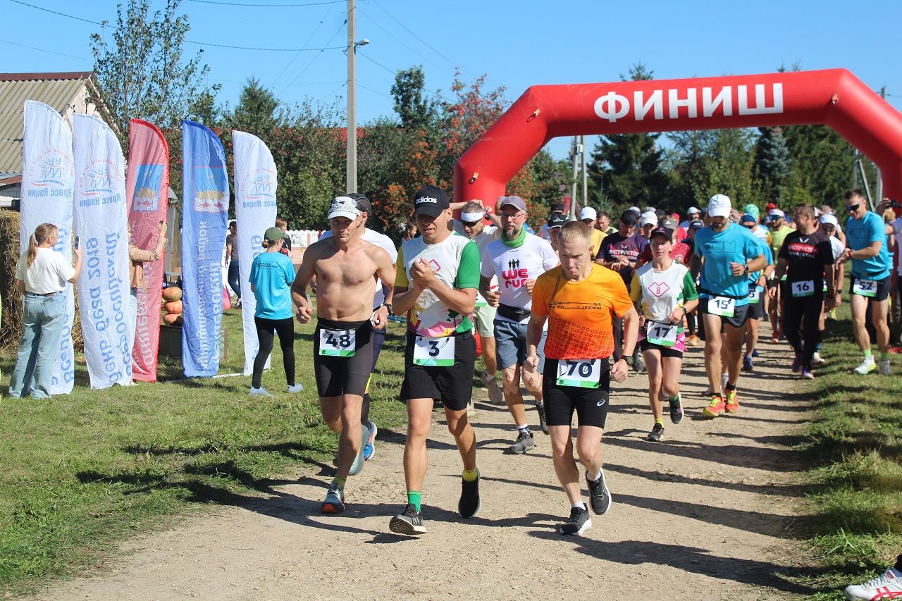 В Лаишевском районе проходит забег «Держись в Державино» в формате «Backyard Ultra Trail»