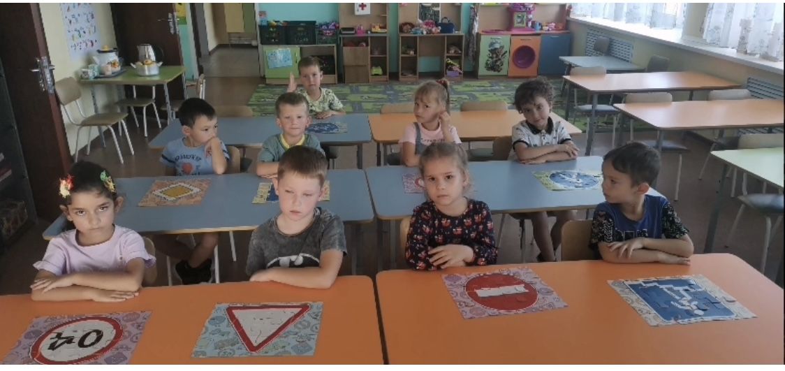 Урок безопасности в детском саду «Березка»: как малыши учатся переходить дорогу правильно