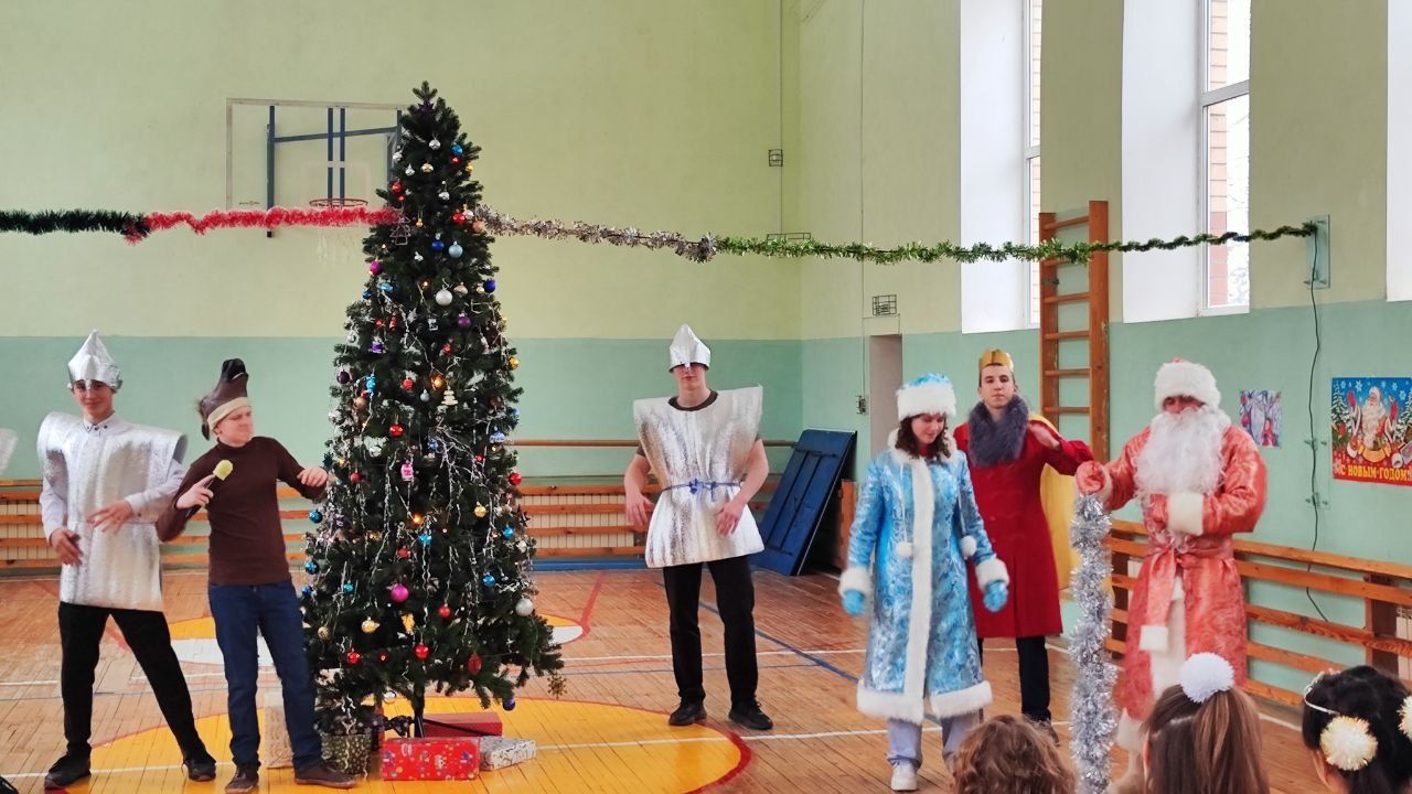 Новогодний праздник в Лаишевском районе подарил детям волшебство и радость