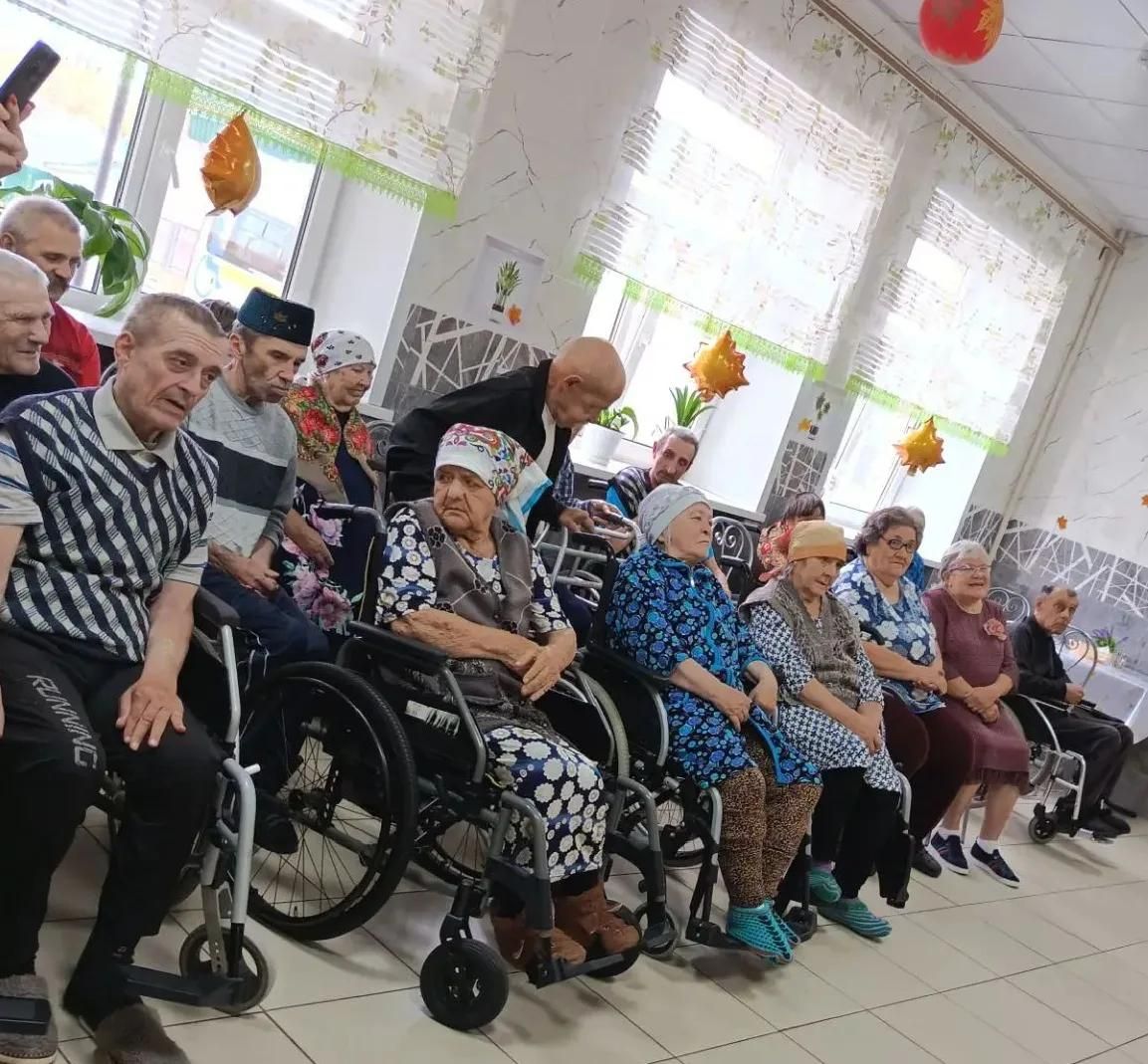 Лаишевские волонтеры провели в Алексеевском доме-интернате праздник для пожилых