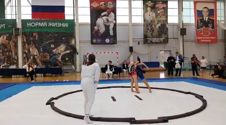Сокуровская сумоистка Айдана Сакипова поборется за медали первенства России