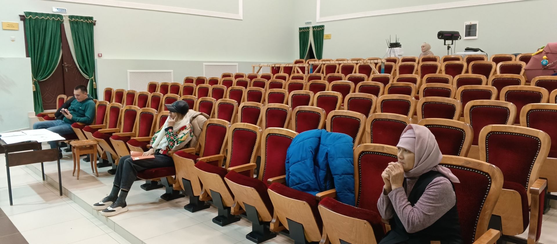 Кече Елгада спектакль сәхнәгә ничек юл яра