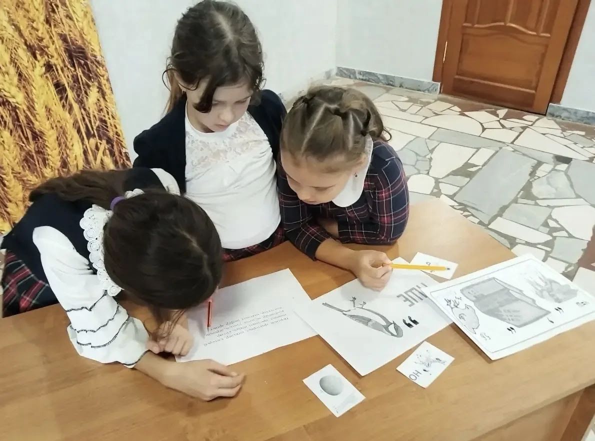 Среднедеятовский СДК провел игру-путешествие для школьников